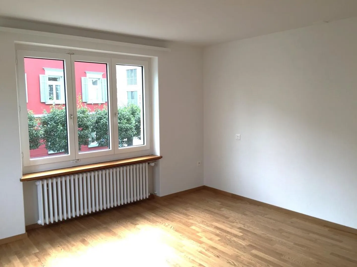 Renovated 4-room apartment in the center of Cham - Photo 11 of 12
