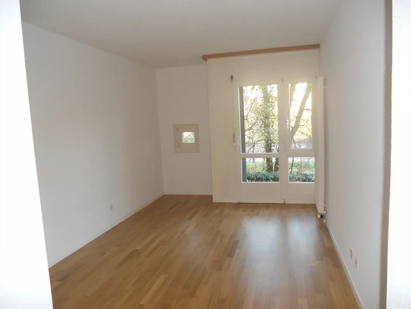 bellissimo appartamento con 2 stanze e patio a Diessenhofen - Foto 1 di 6