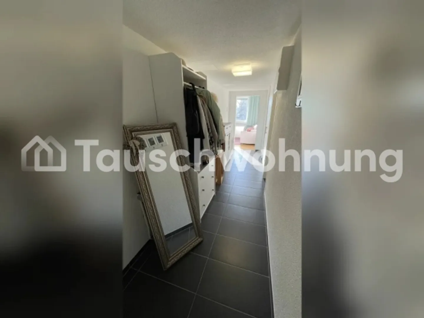 Spacious bright 1.5-room apartment in 8052 Zurich Seebach - Photo 2 of 11