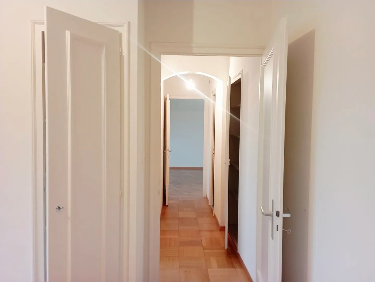 Spacious Apartment with Terrace - Photo 2 of 6