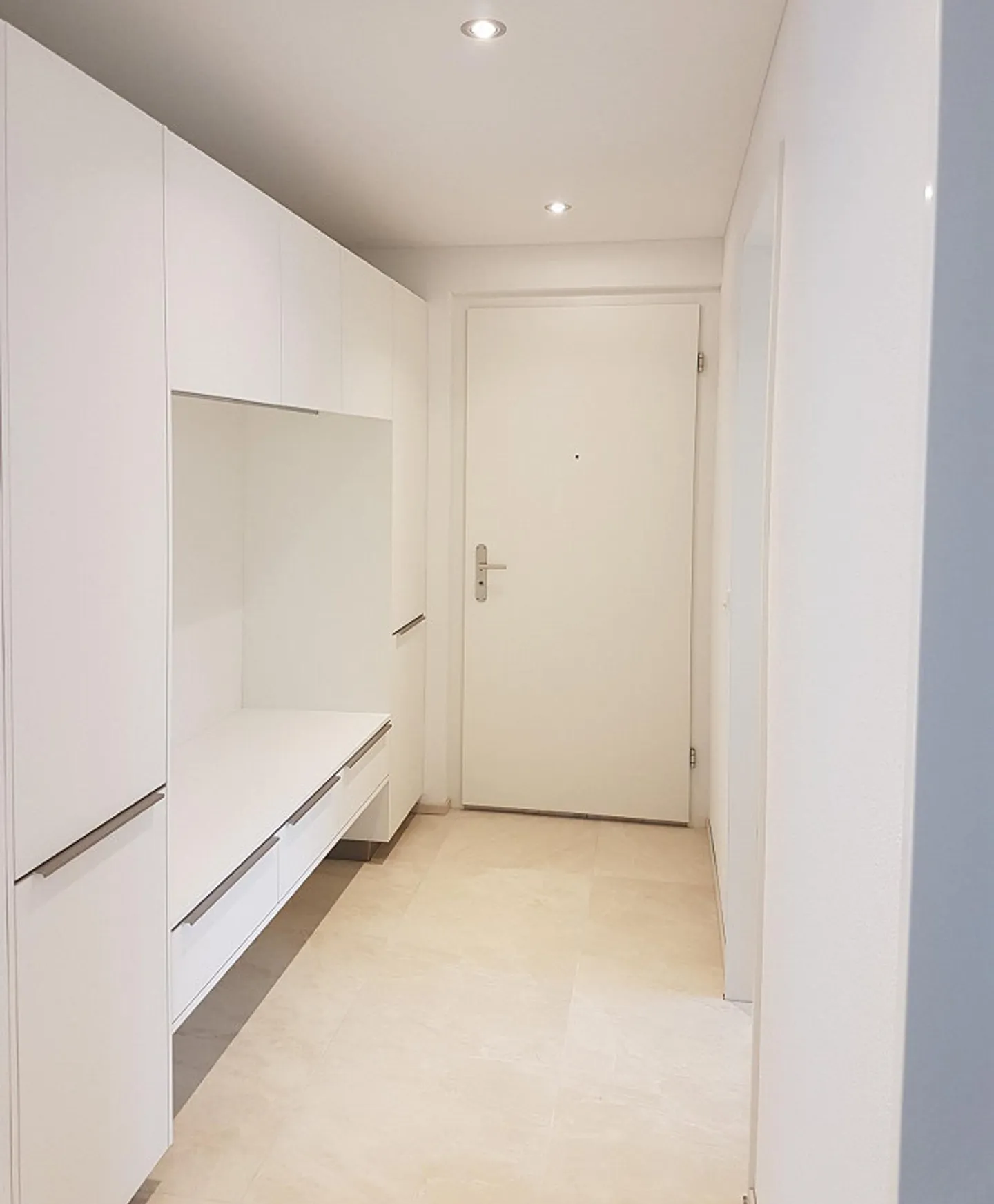 Helle und moderne 3.5-Zimmer-Wohnung in Thal - Foto 2 von 6