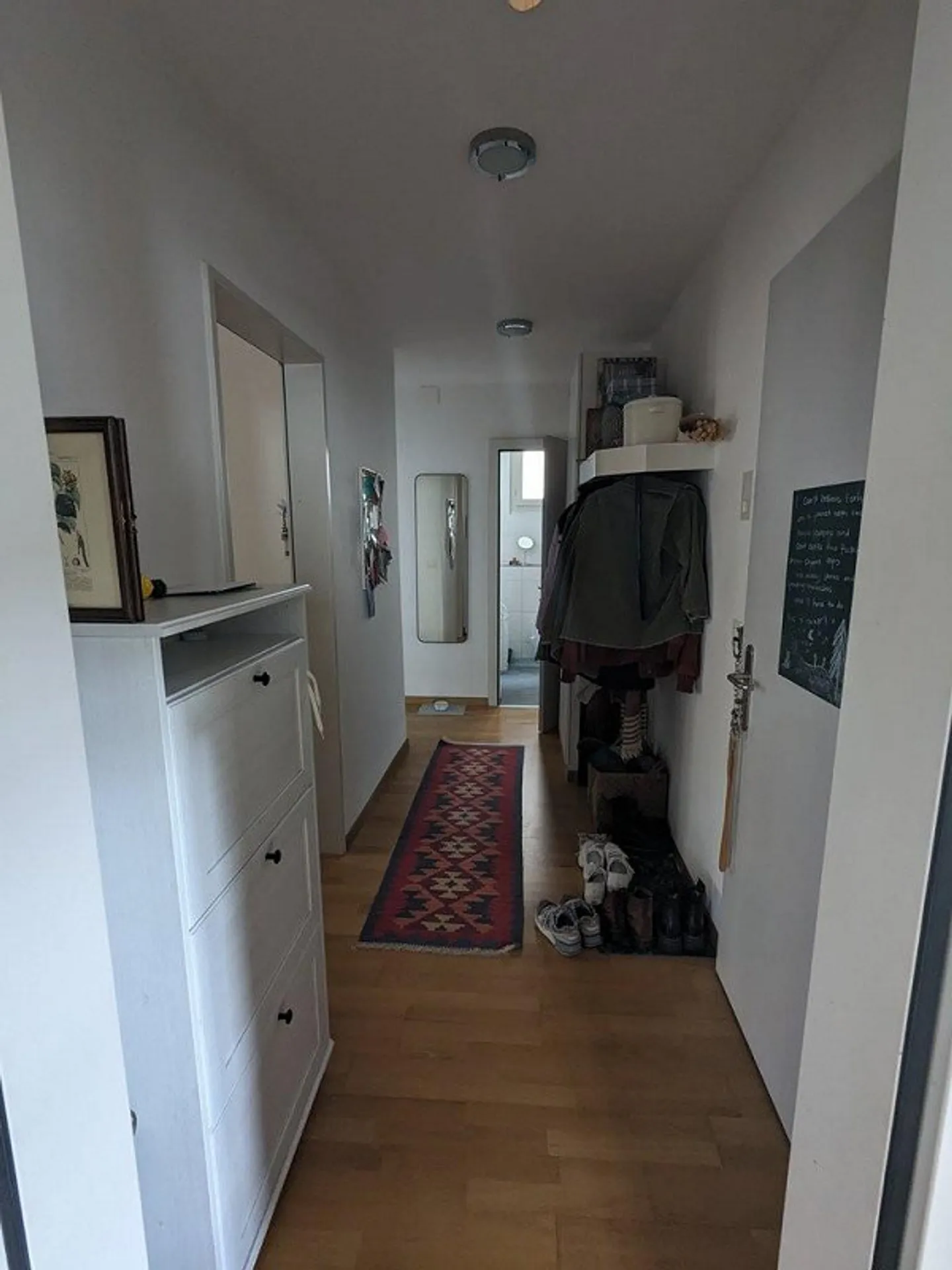 Appartamento affascinante con 3 camere - Foto 3 di 7