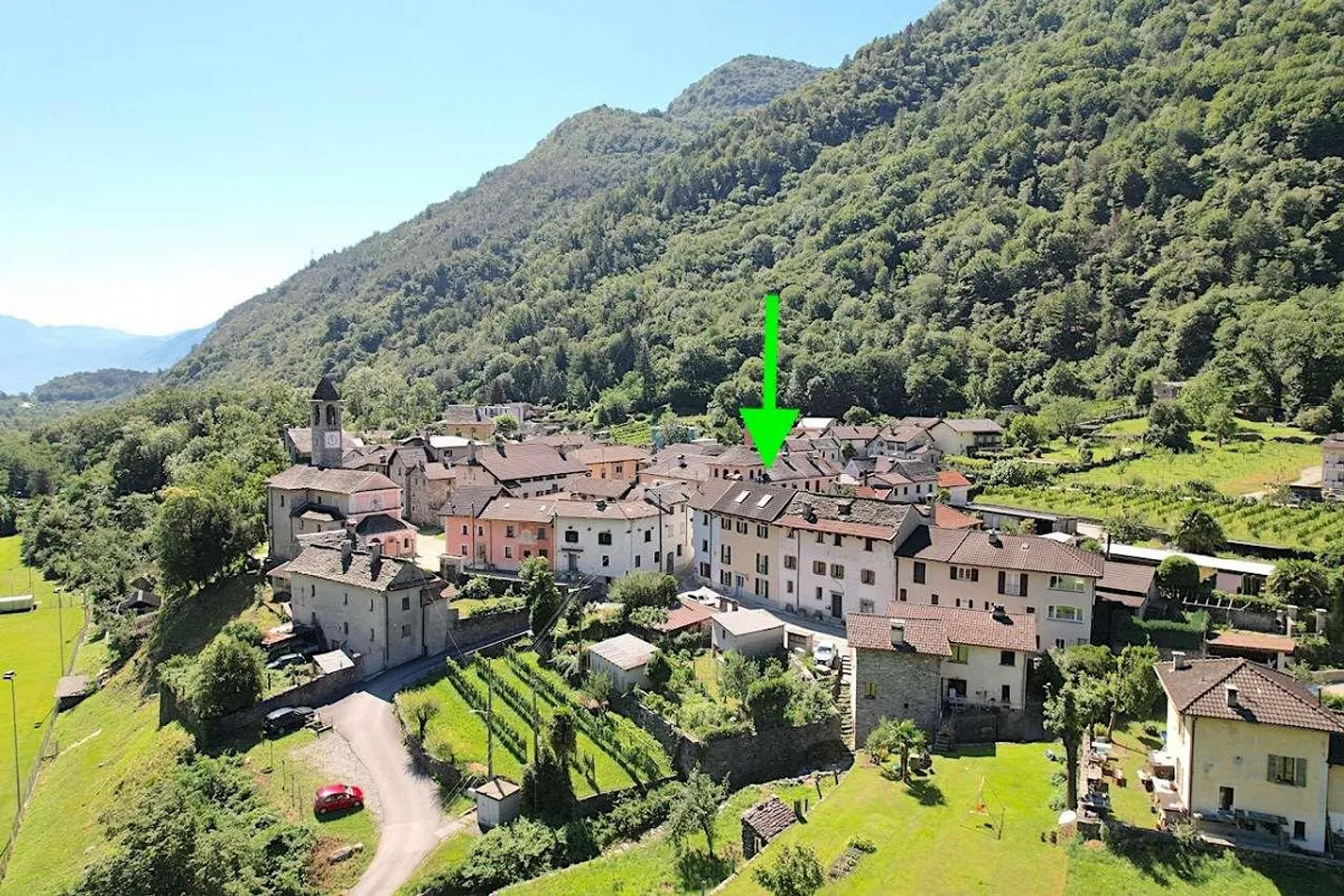 Charming house with garden near the river - Photo 11 of 13