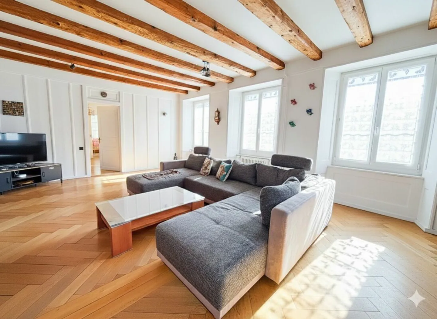 Wunderschöne Duplexwohnung mit 7,5 Zimmern - Foto 2 von 15
