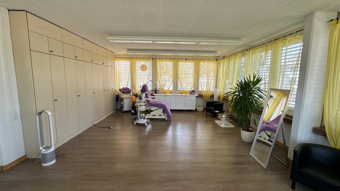 Central office and commercial space for rent - Photo 10 of 13