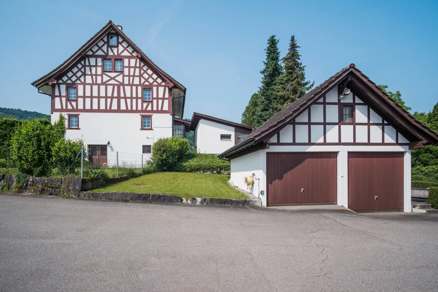 Casa unifamiliare a Langnau am Albis con vista panoramica - Foto 1 di 6