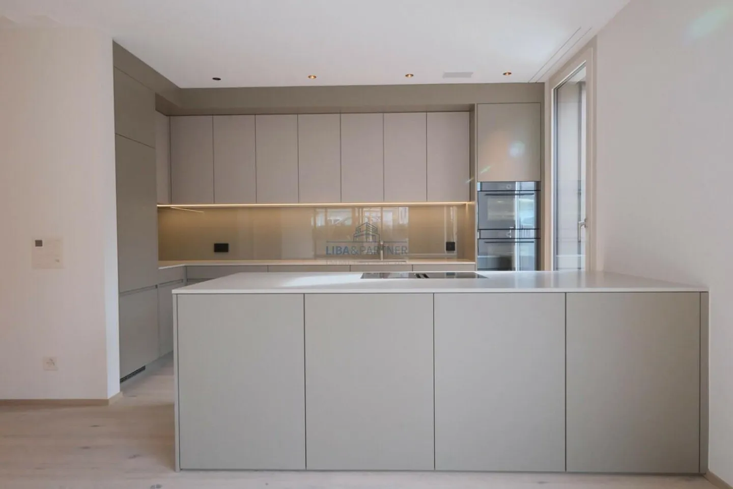 Appartamento Nuovo Esclusivo - Giardino di 170m² e Ambiente di Vita Lussuoso - Foto 5 di 12