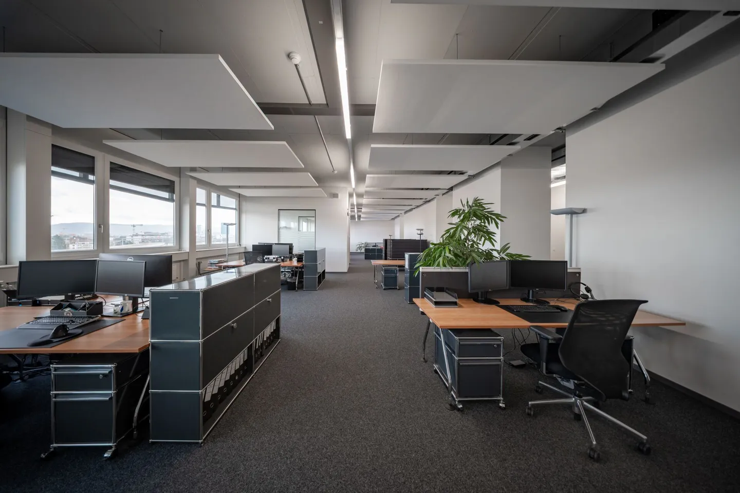 Espace de bureau moderne dans le parc d'affaires Stücki bâtiment C - Photo 2 sur 10