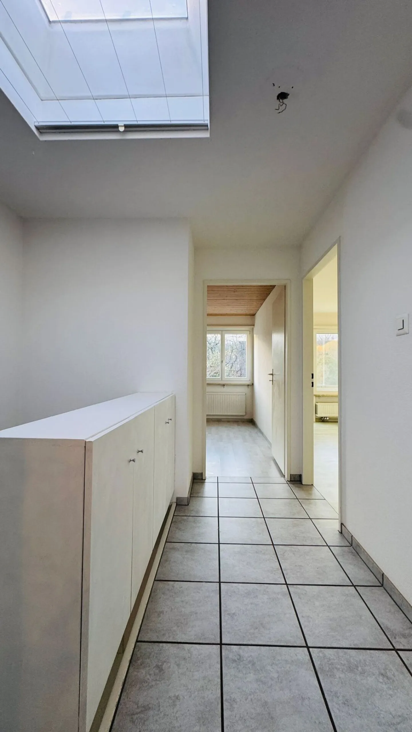 Charming 5.5-Room Single-Family House with Conservatory & Garage - Ready for Immediate Occupancy - Photo 10 of 23