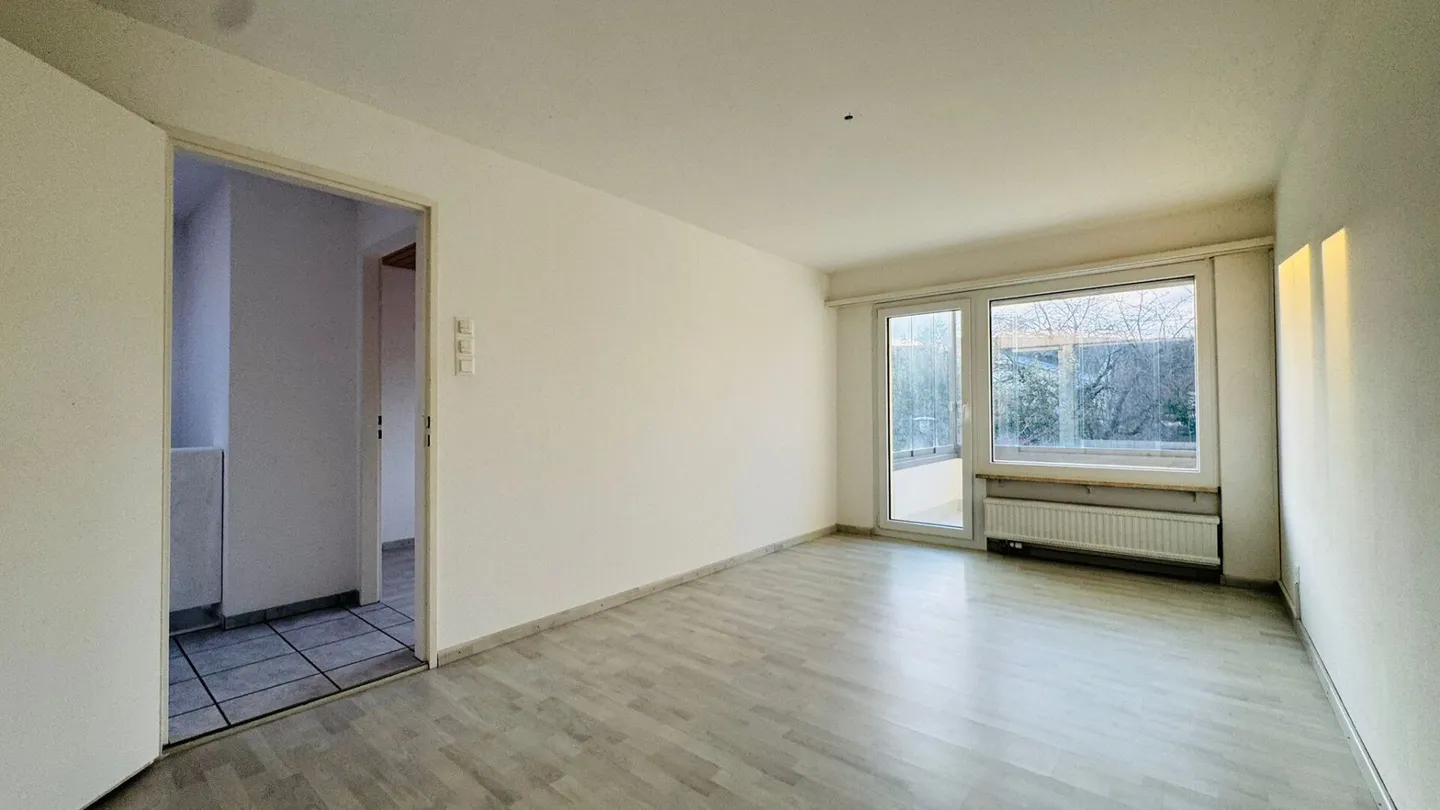 Charming 5.5-Room Single-Family House with Conservatory & Garage - Ready for Immediate Occupancy - Photo 13 of 23