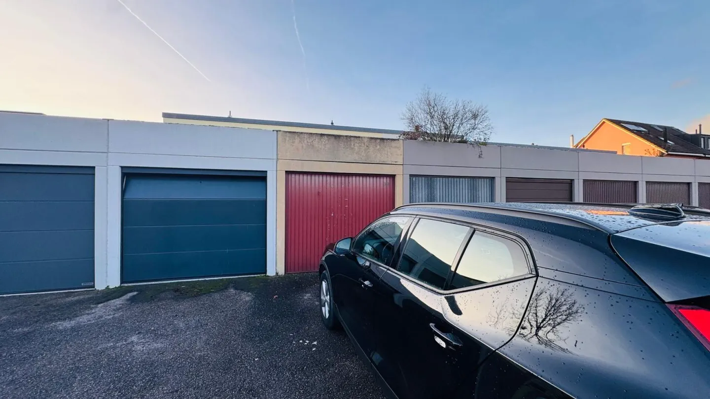 Charming 5.5-Room Single-Family House with Conservatory & Garage - Ready for Immediate Occupancy - Photo 22 of 23