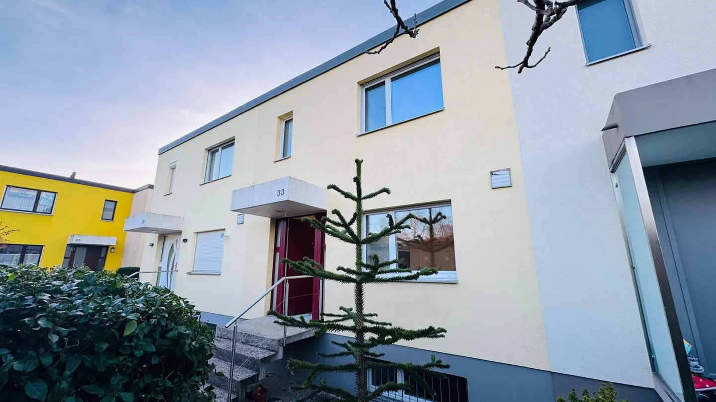 Charming 5.5-Room Single-Family House with Conservatory & Garage - Ready for Immediate Occupancy - Photo 21 of 23