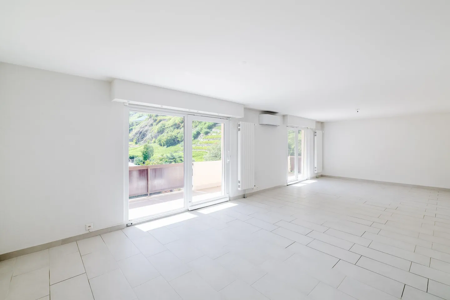 3.5-room apartment with beautiful brightness and ideal location - Photo 3 of 8
