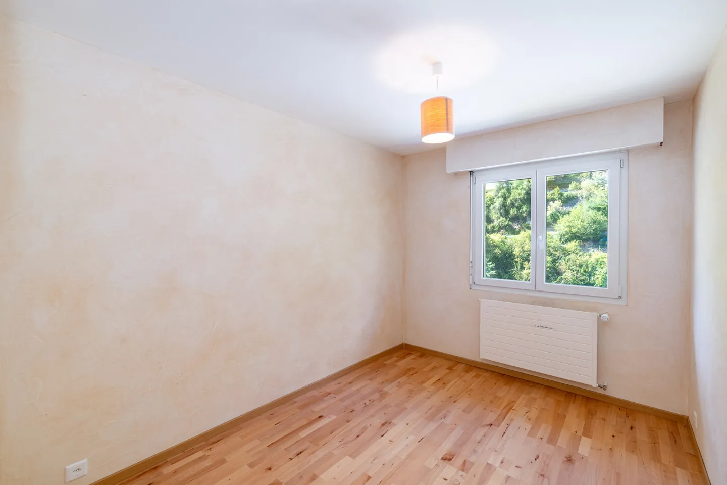 3.5-room apartment with beautiful brightness and ideal location - Photo 6 of 8