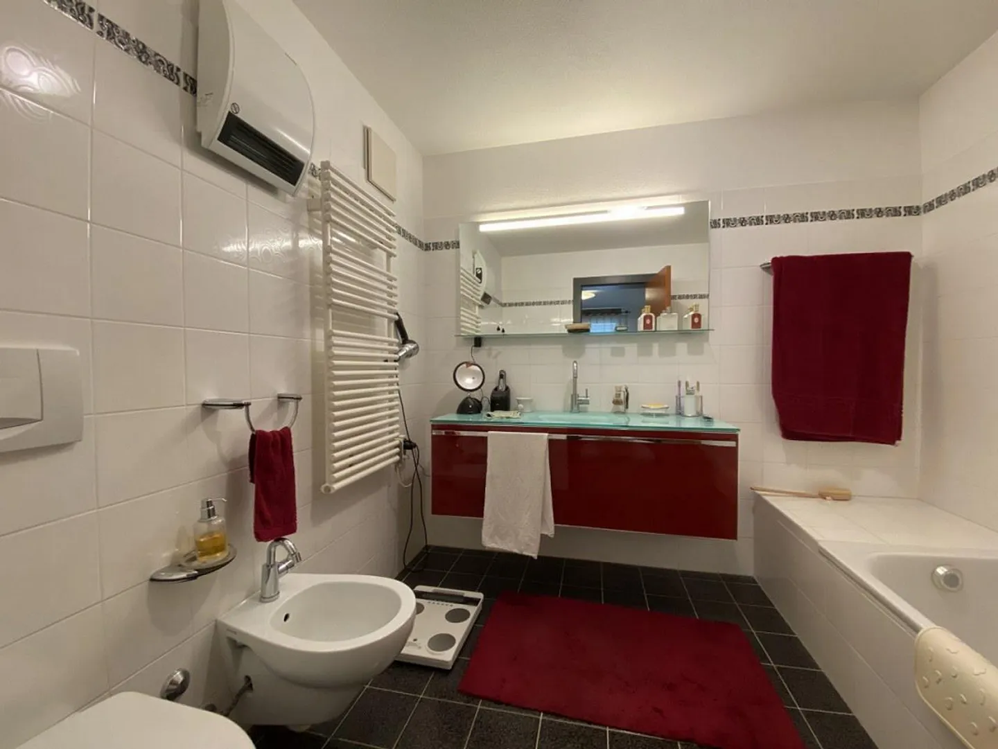 SIGNORILE APPARTAMENTO DI 4.5 LOCALI CON VISTA FRONTE LAGO - Foto 8 di 13