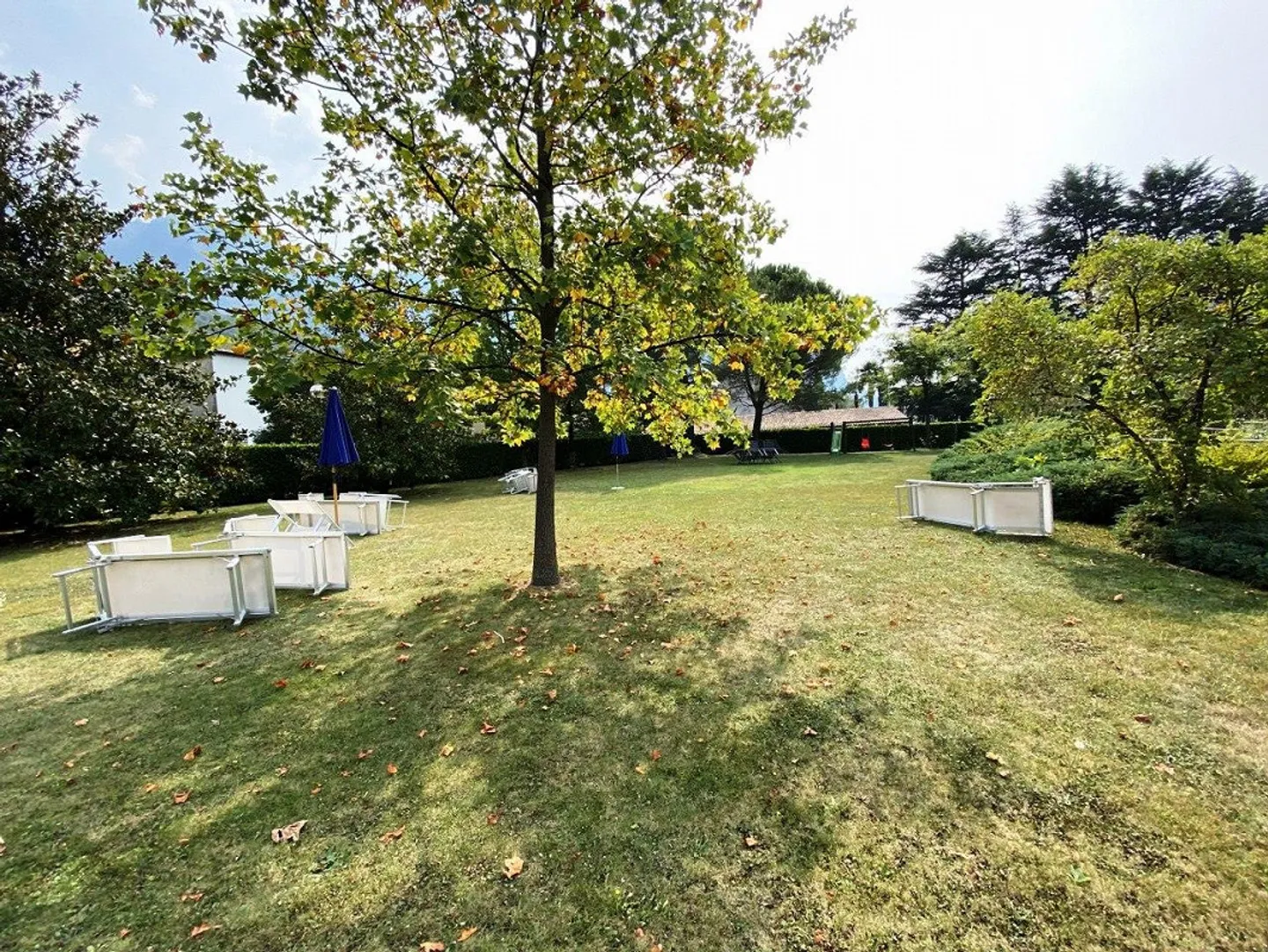 SIGNORILE APPARTAMENTO DI 4.5 LOCALI CON VISTA FRONTE LAGO - Foto 13 di 13