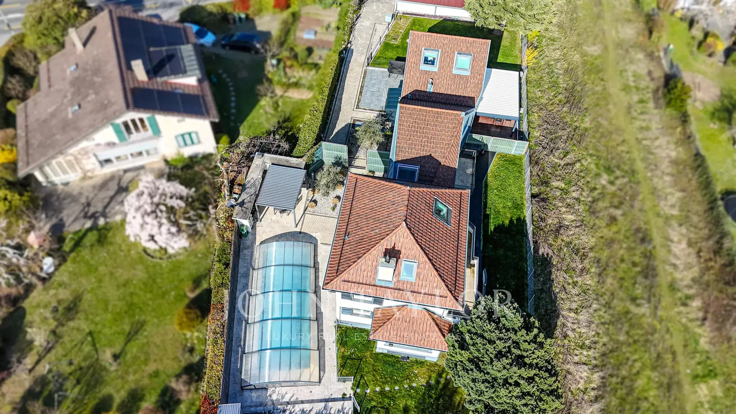 Villa di Lusso con Giardino - Foto 10 di 10