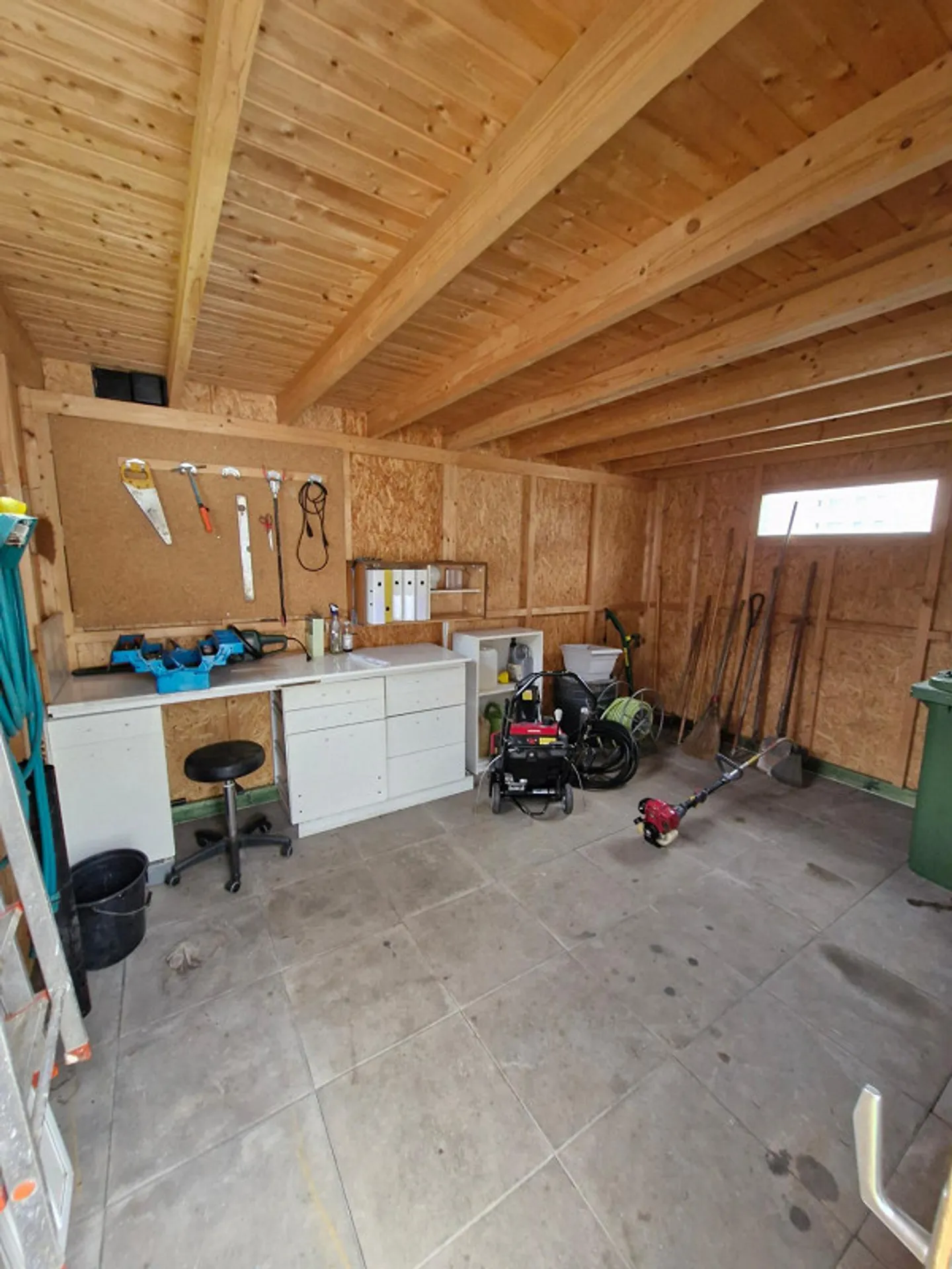 Vielseitiger Lager- oder Hobbyraum - Foto 2 von 3