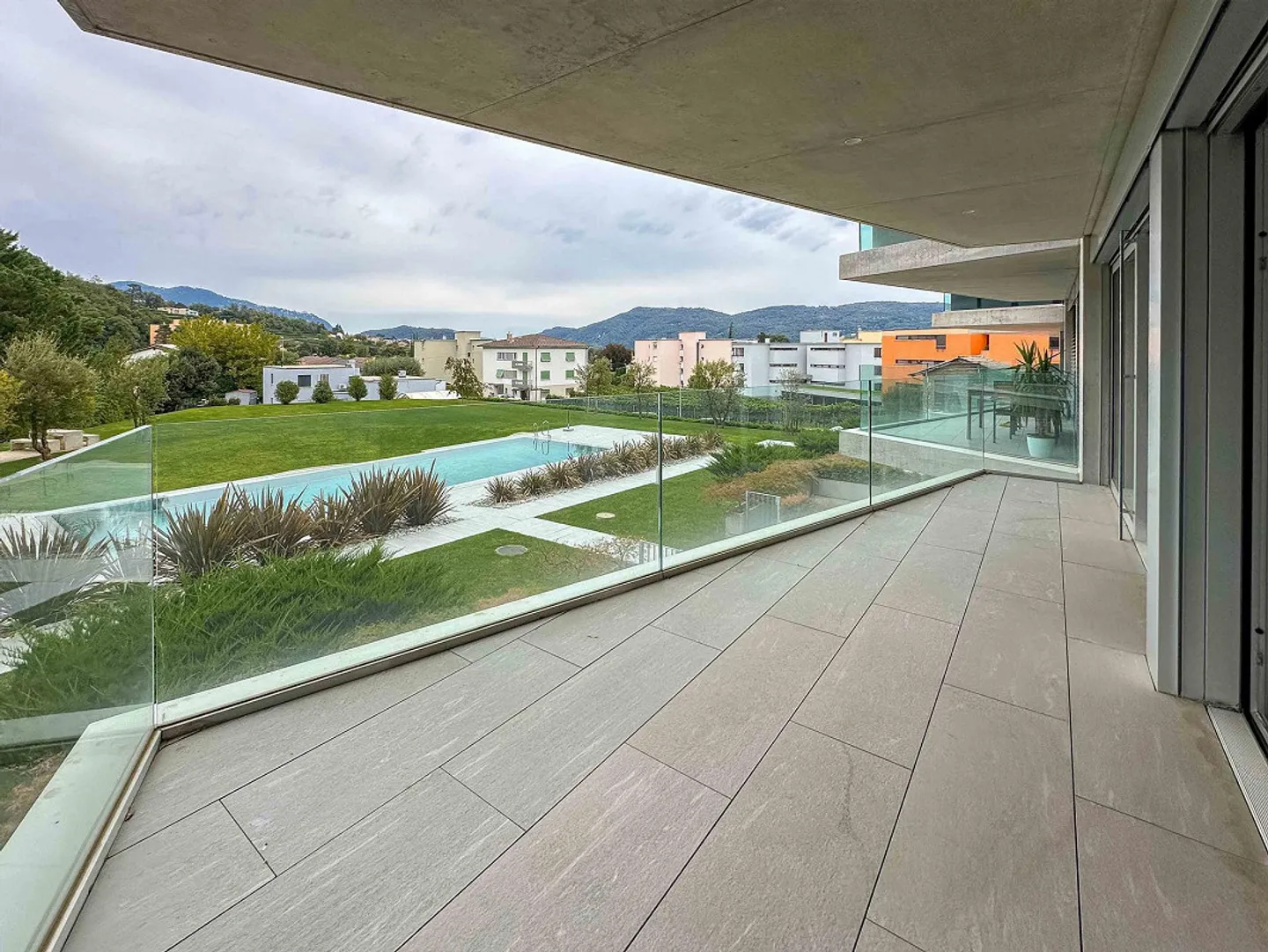 Splendido 3.5 locali a Morbio Inferiore in una esclusiva resid - Foto 6 von 9