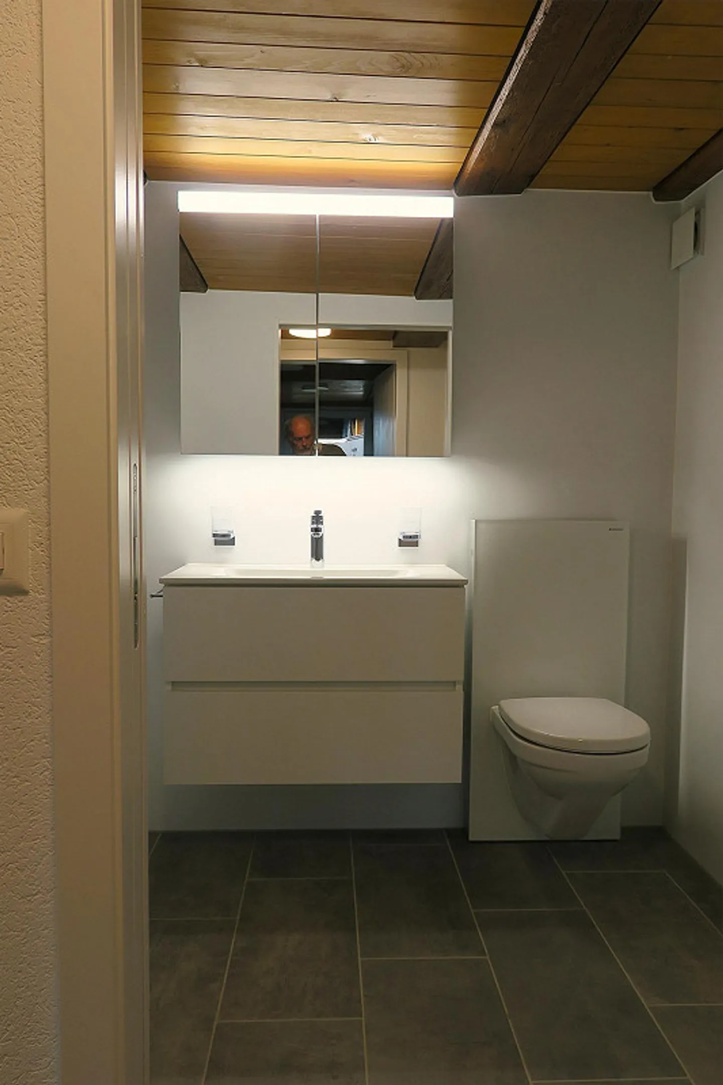 First rental 3 1/2-room apartment with conservatory - Photo 4 of 17