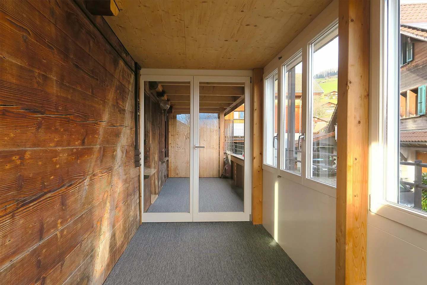 First rental 3 1/2-room apartment with conservatory - Photo 11 of 17