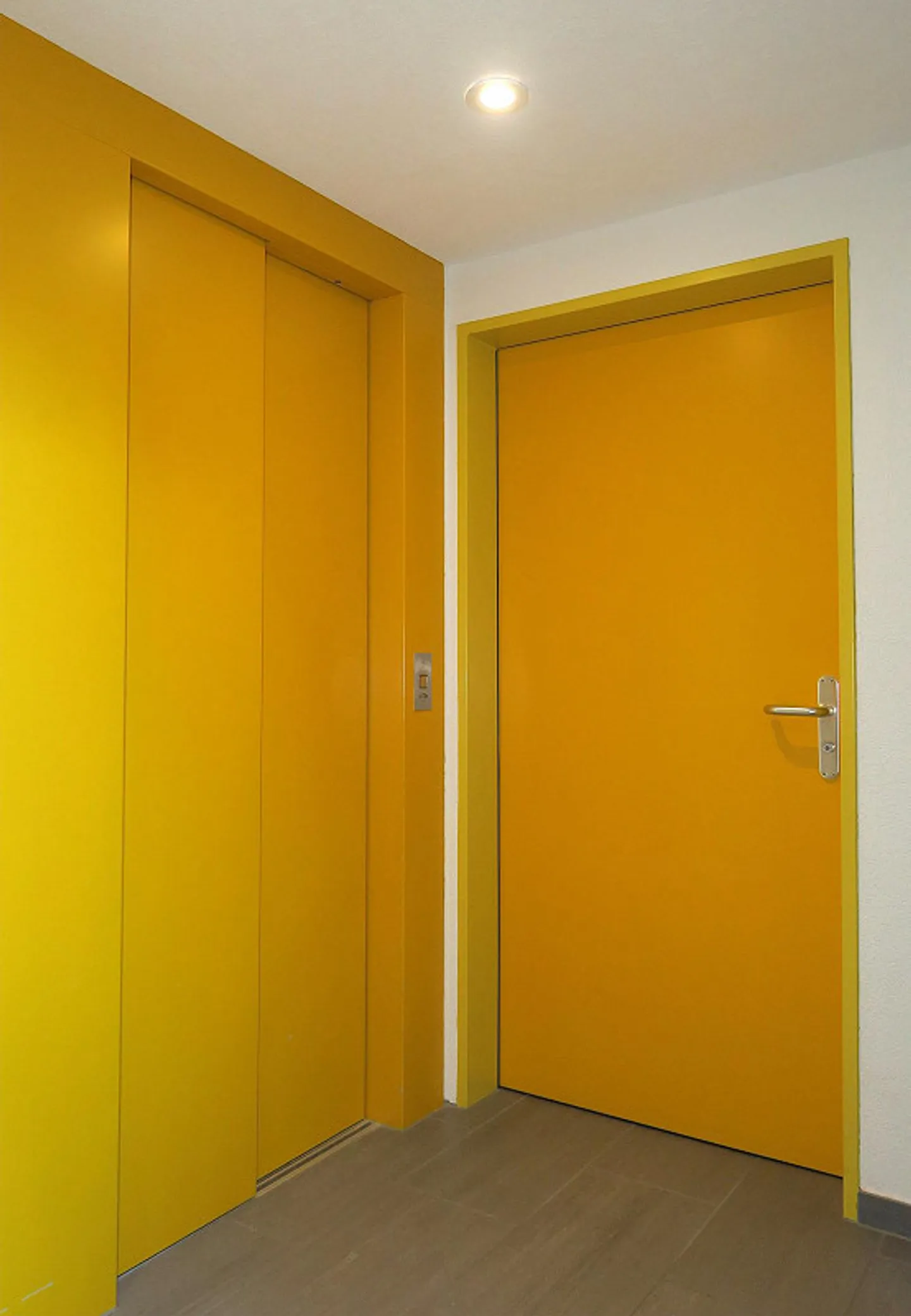 First rental 3 1/2-room apartment with conservatory - Photo 13 of 17