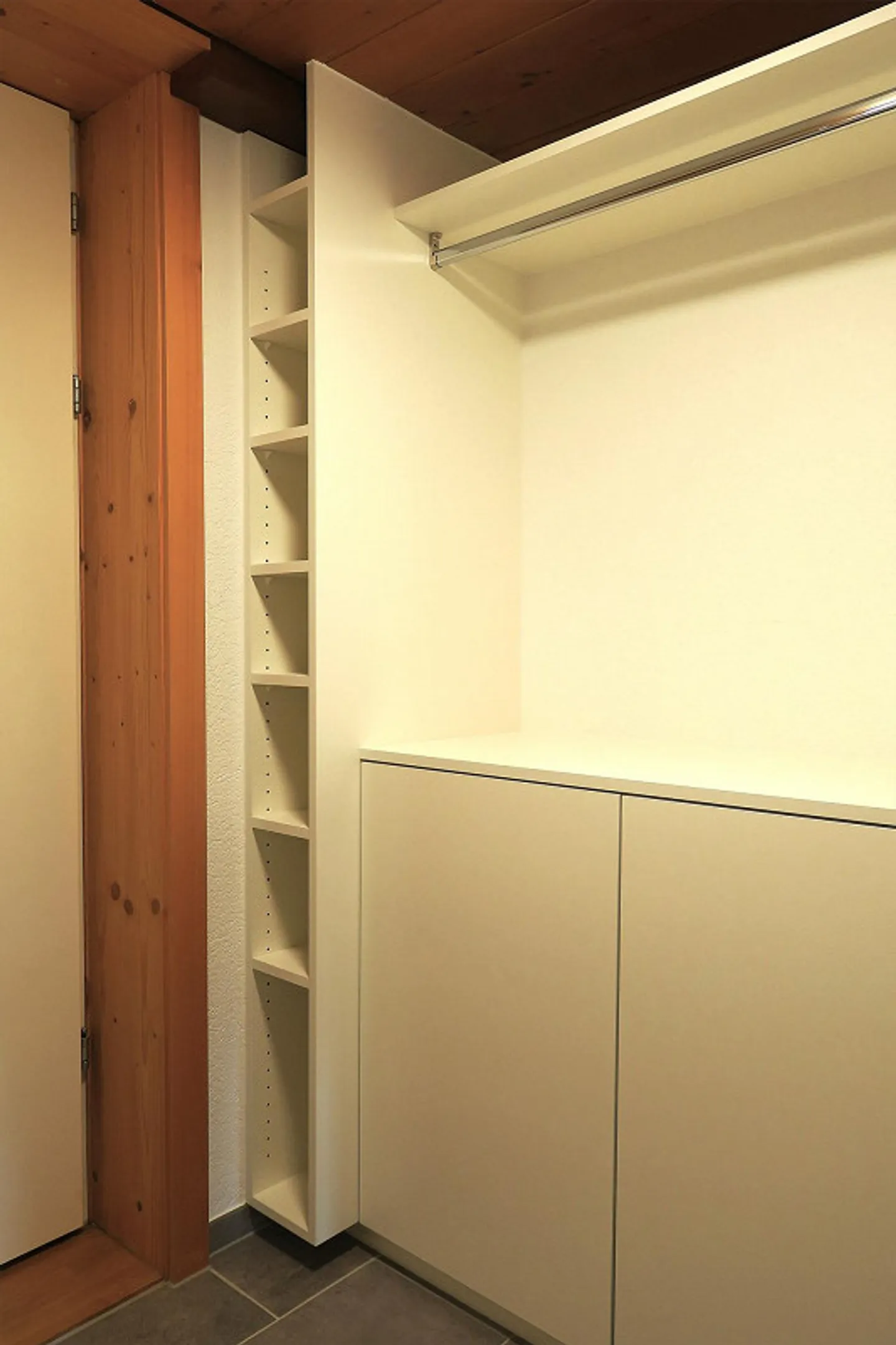 First rental 3 1/2-room apartment with conservatory - Photo 14 of 17