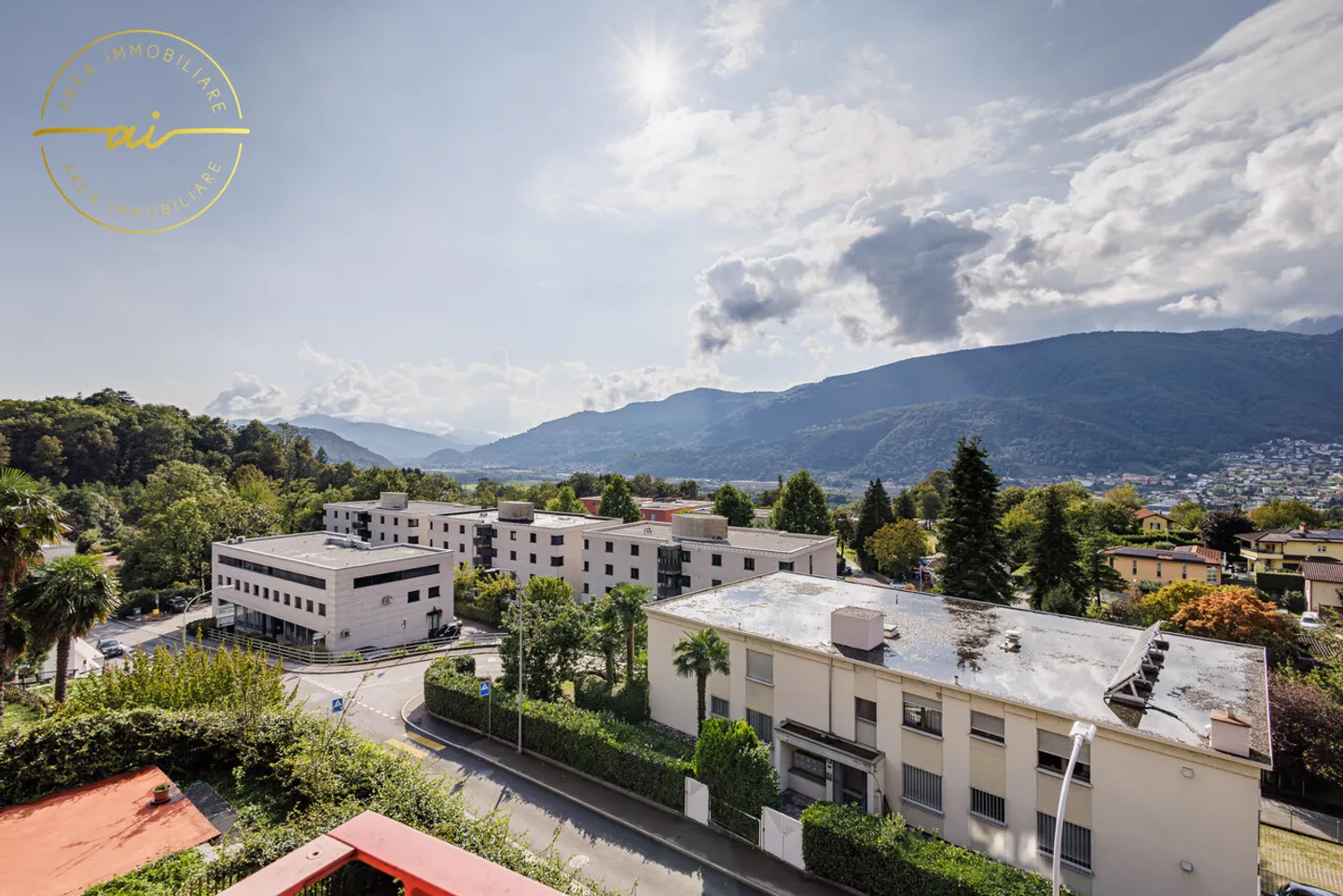 SPACIOUS AND BRIGHT 5.5-ROOM APARTMENT IN CUREGLIA - Photo 9 of 13