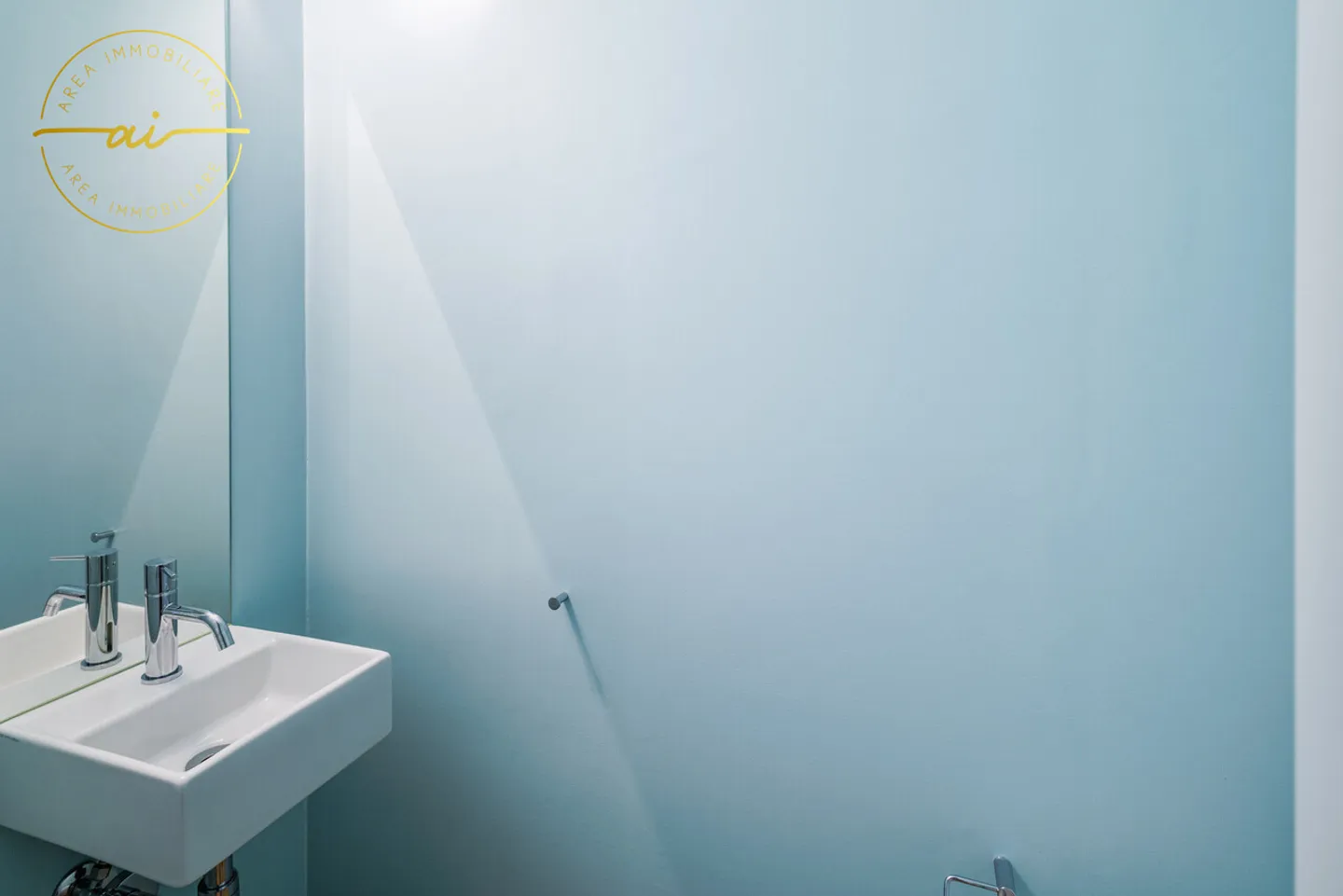 SPACIOUS AND BRIGHT 5.5-ROOM APARTMENT IN CUREGLIA - Photo 12 of 13