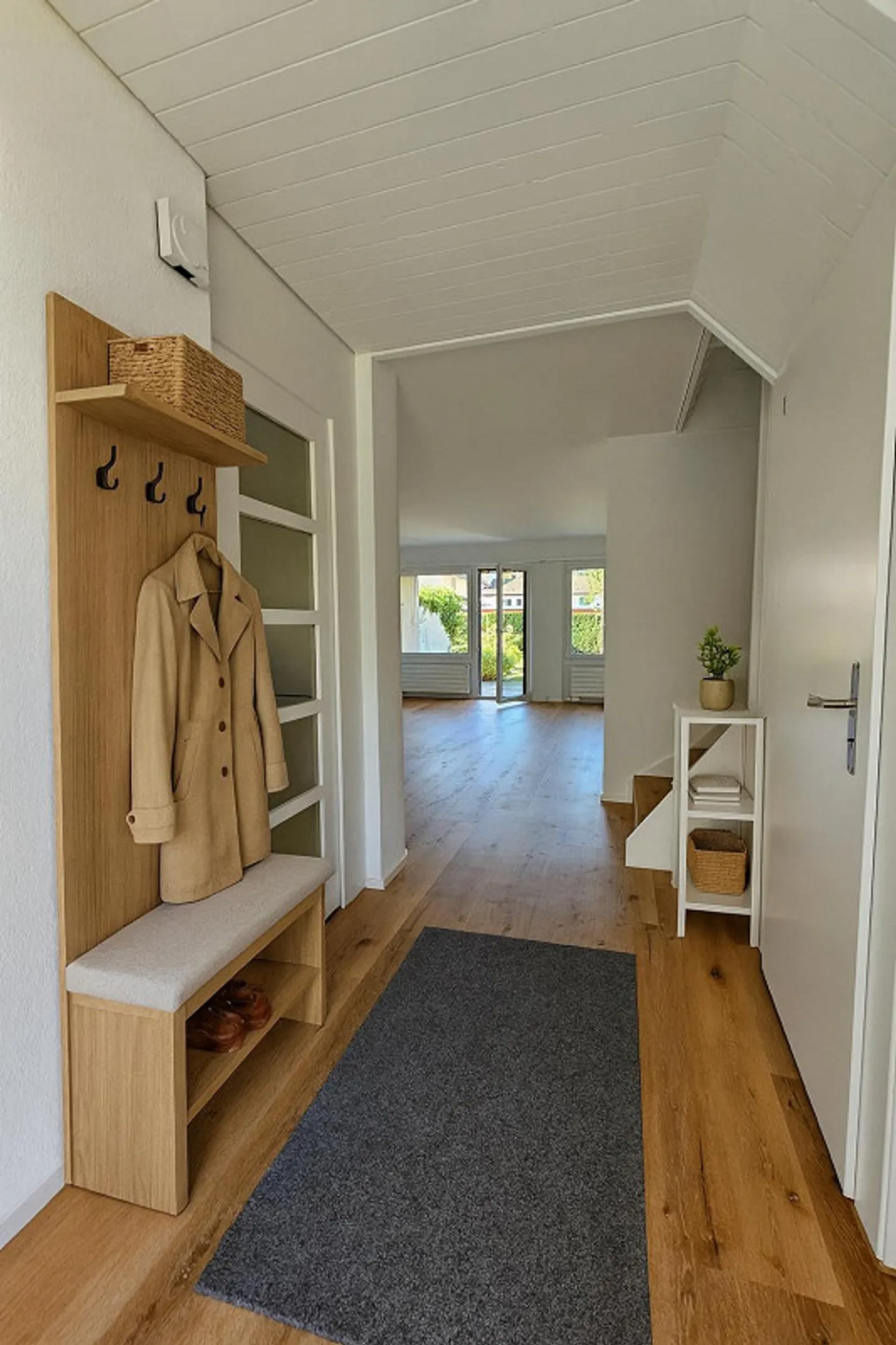 frisch saniertes Reihen- Einfamilienhaus mit Garten - Foto 3 von 13