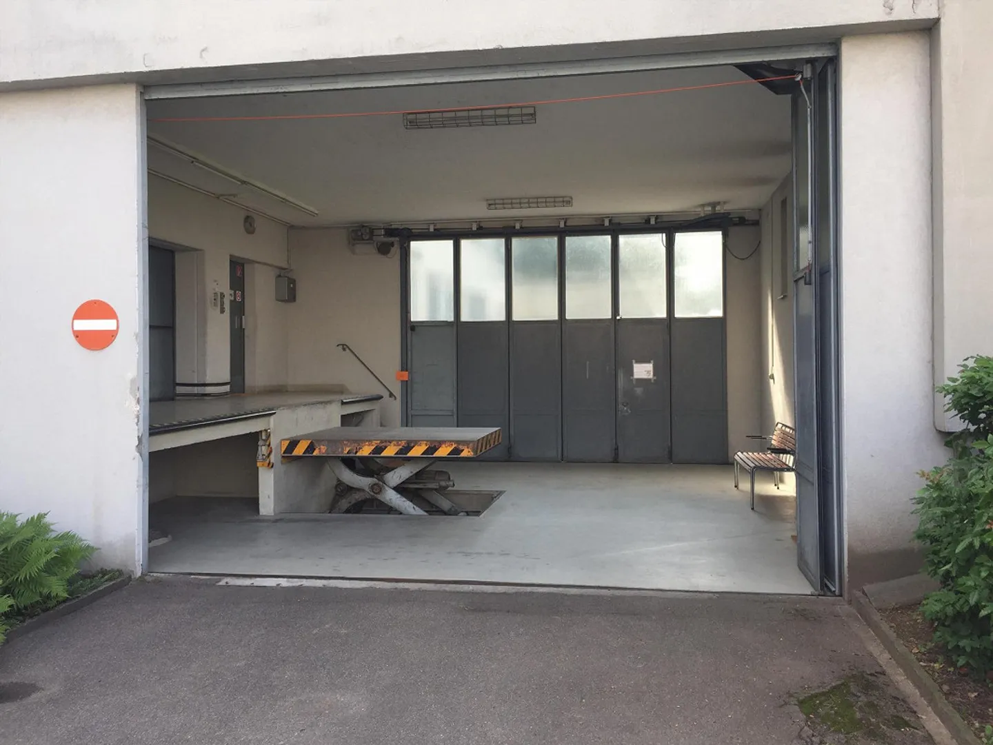 Proprietà commerciale a Schwerzenbach - Foto 3 di 3