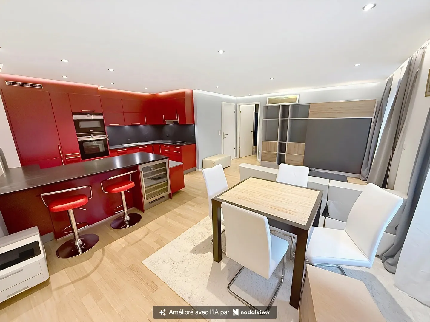 Appartement Charmant avec Terrasse - Photo 2 sur 4