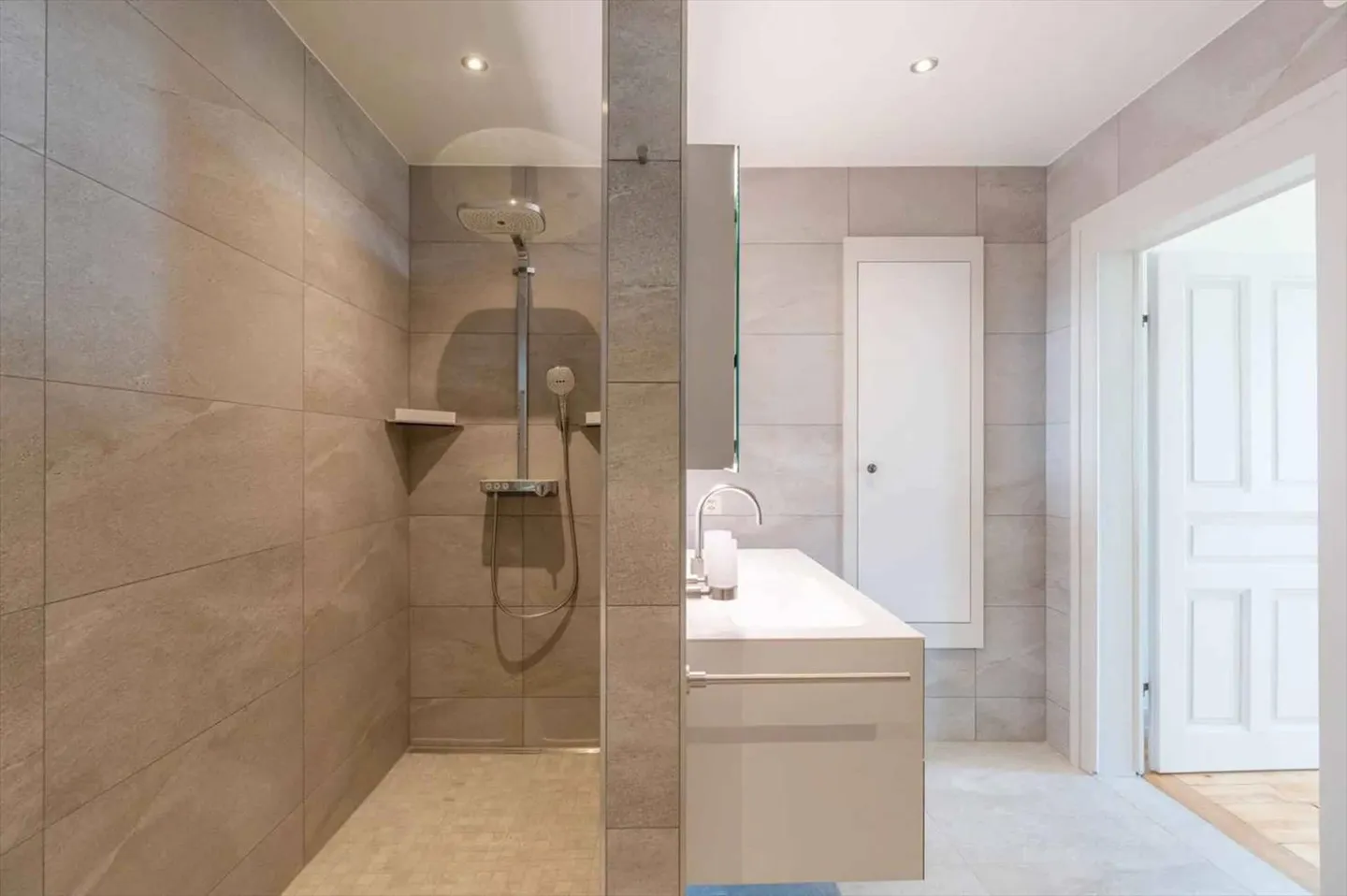 8-Zimmer-Haus - Foto 7 von 13