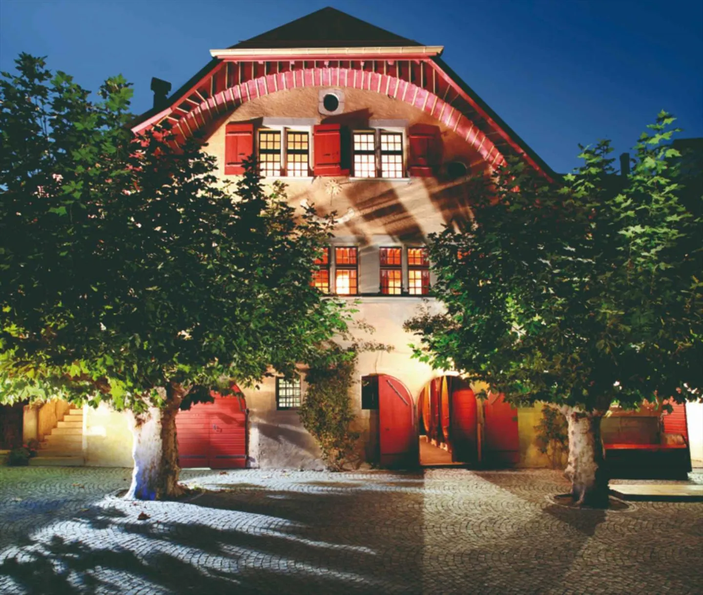 8-Zimmer-Haus - Foto 2 von 13