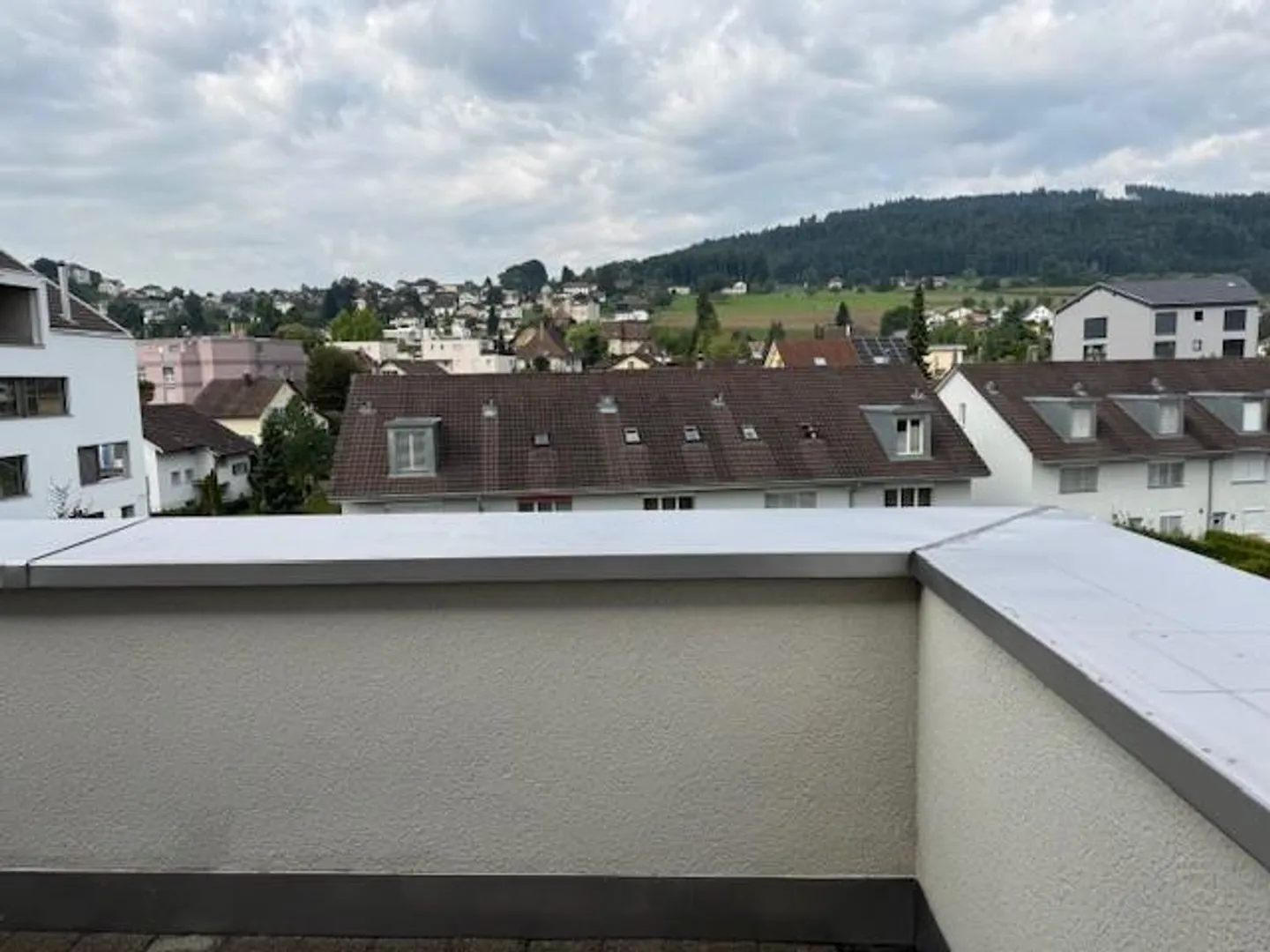 Bel et central appartement en attique de 3,5 pièces pour seniors - Photo 5 sur 10
