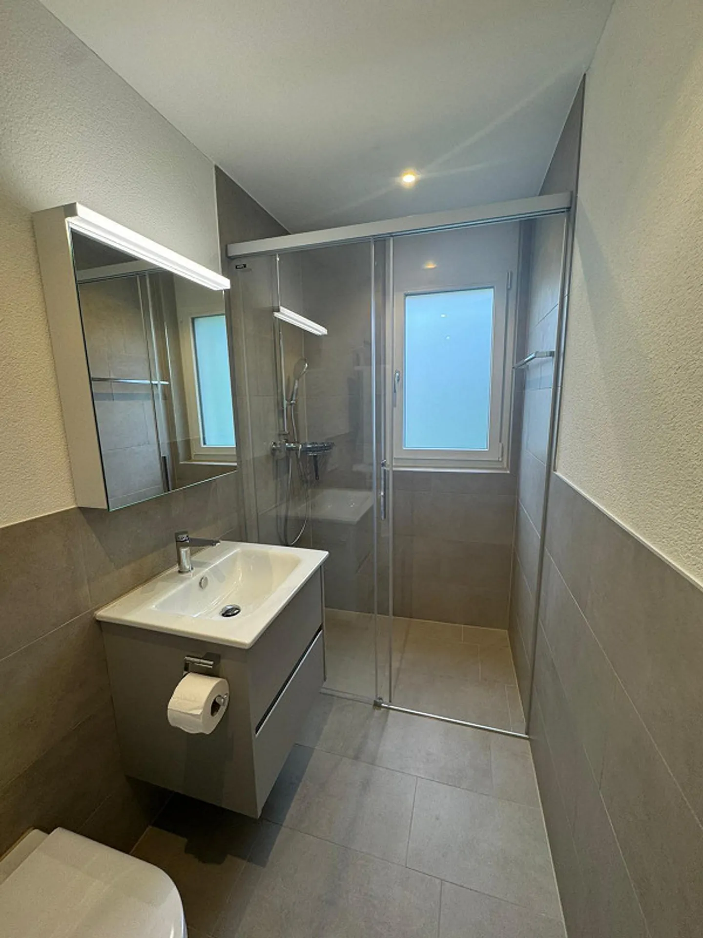 Appartement moderne de 2,5 pièces dans le développement « Casa Alberti » (Maison B) - Photo 5 sur 6