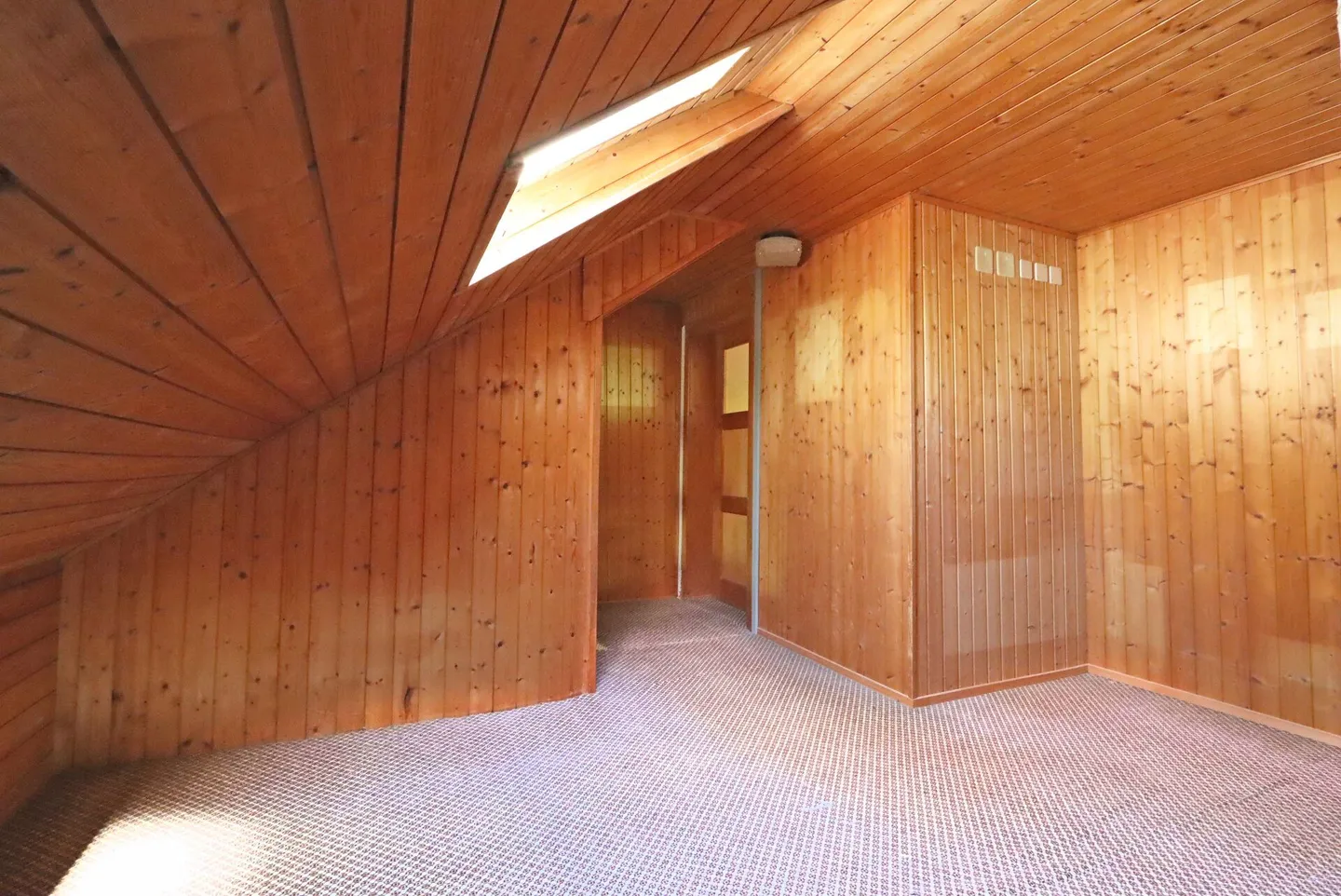 Charmantes Doppelhaus mit Garten - Foto 8 von 10