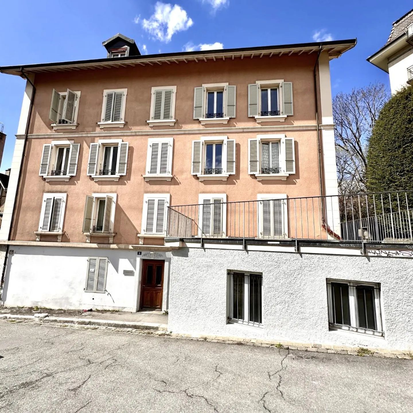 Appartement Urbain avec Terrasse - Photo 1 sur 11