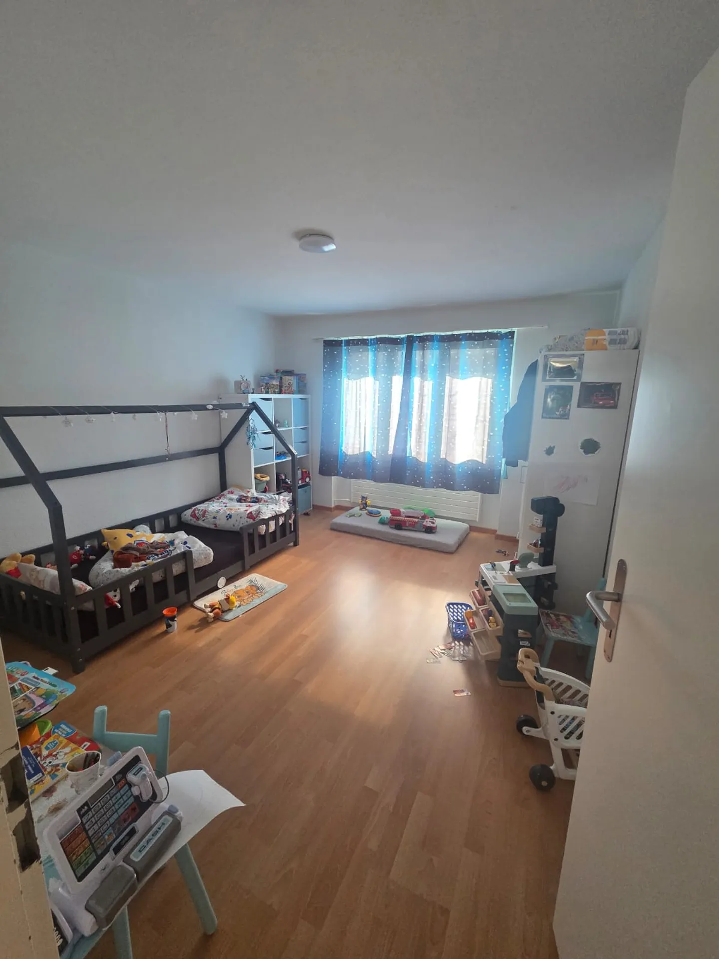 Luminoso appartamento di 4 stanze al piano rialzato a Hägglingen - Foto 6 di 8