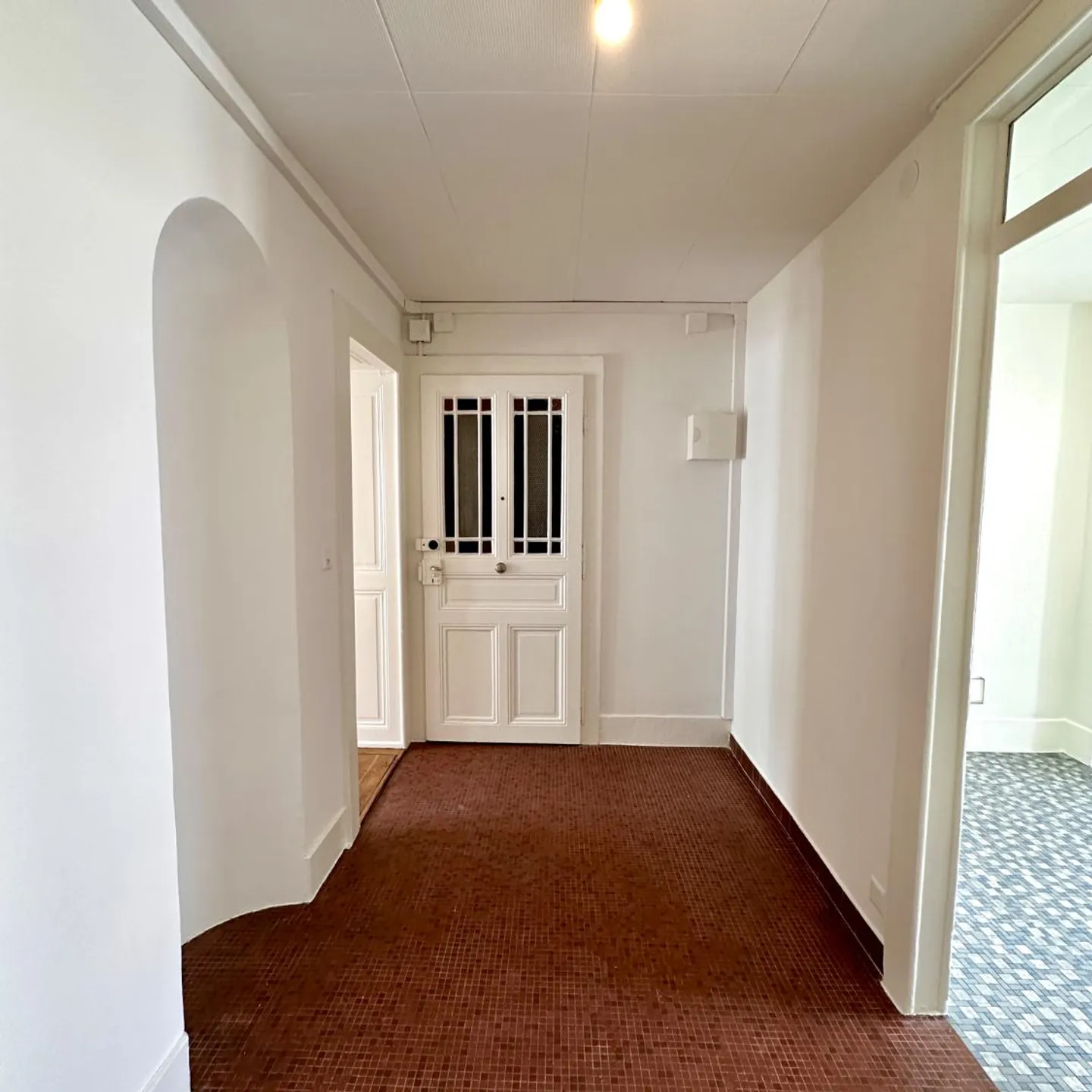 Appartement Urbain avec Terrasse - Photo 3 sur 11