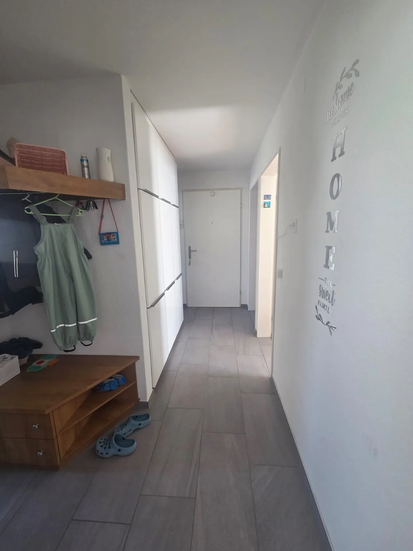 Luminoso appartamento di 4 stanze al piano rialzato a Hägglingen - Foto 3 di 8