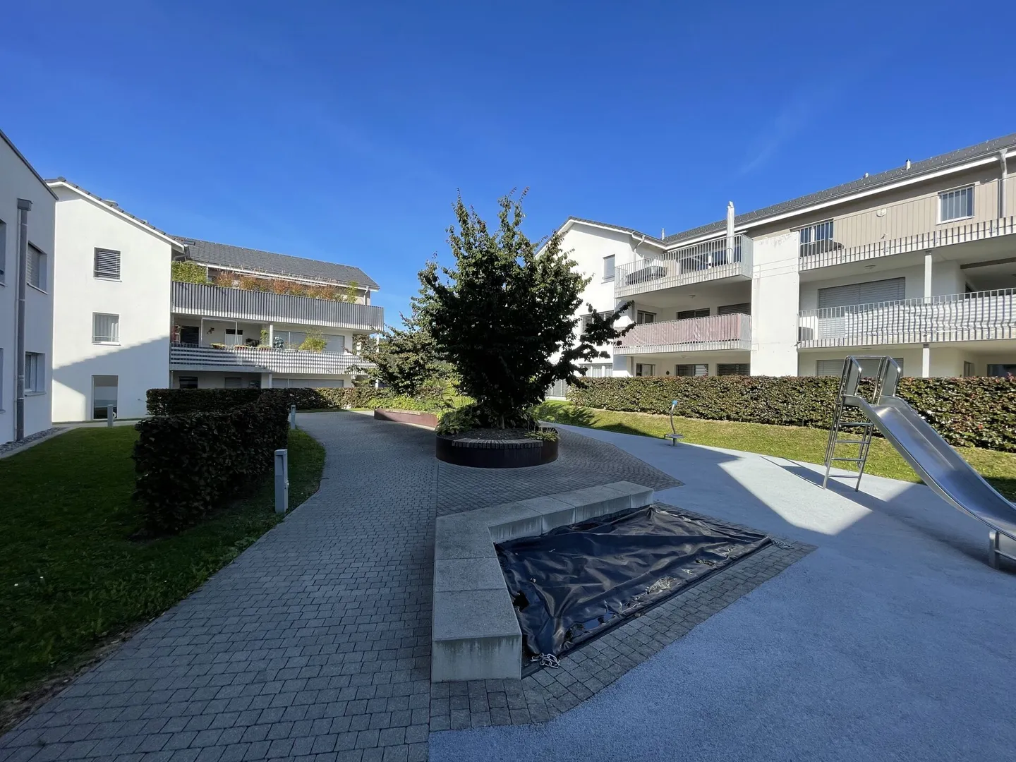 Bright 4.5 Room Apartment - Photo 8 of 8