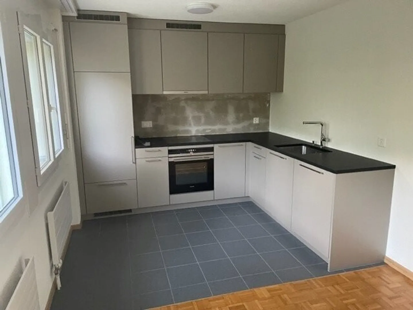 Freshly renovated! - Photo 4 of 6