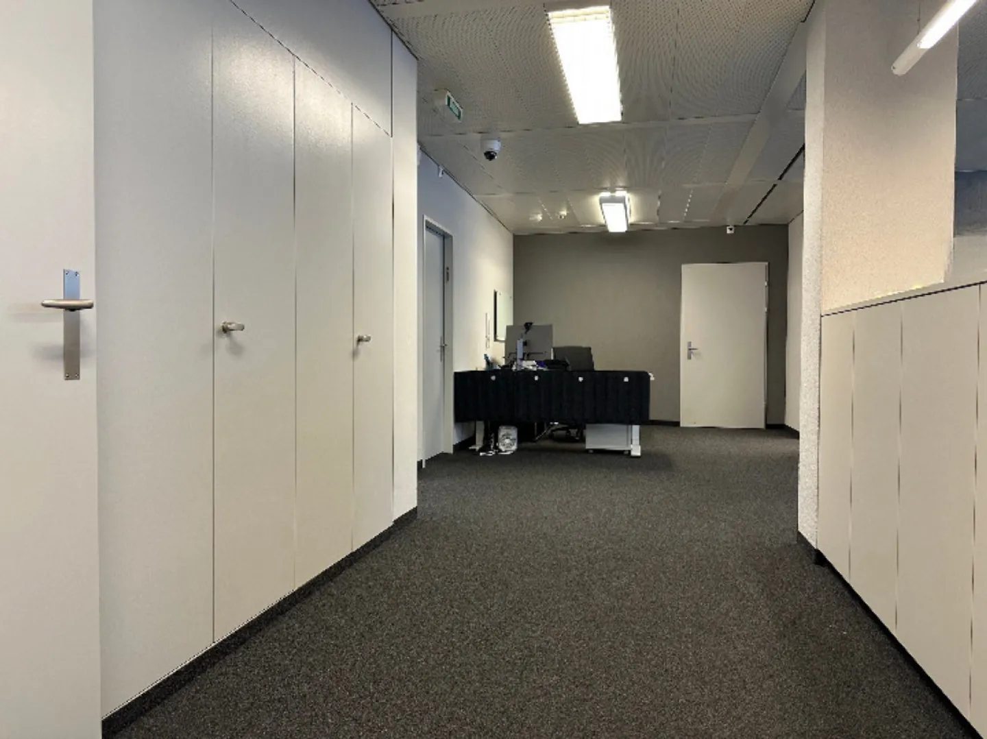 Recherche d'un nouveau locataire pour des bureaux représentatifs en emplacement central - Photo 3 sur 9