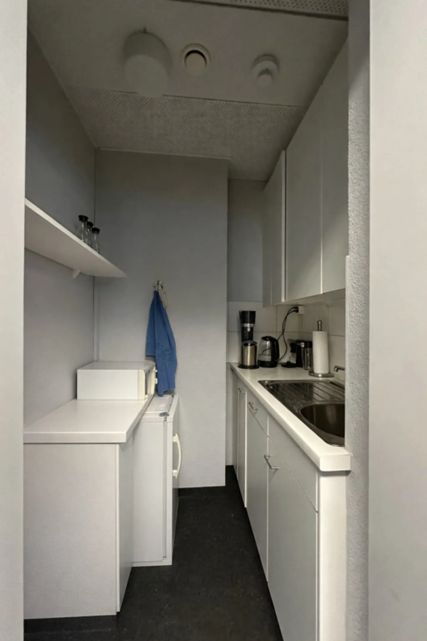 Recherche d'un nouveau locataire pour des bureaux représentatifs en emplacement central - Photo 7 sur 9