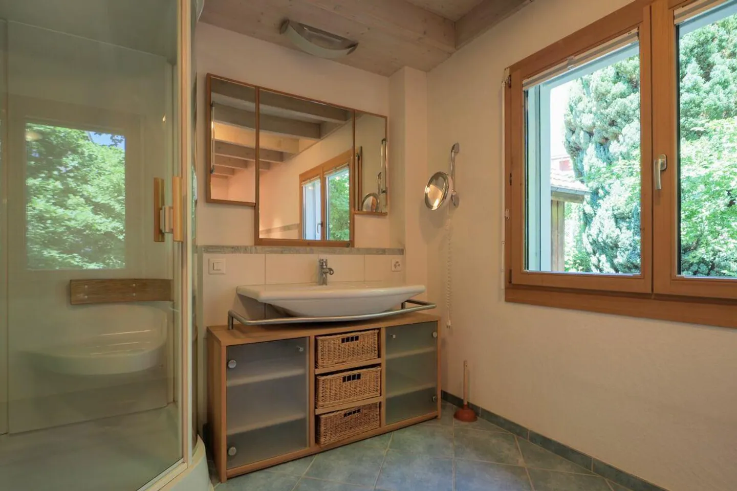 Single-family house with garden - Photo 13 of 18