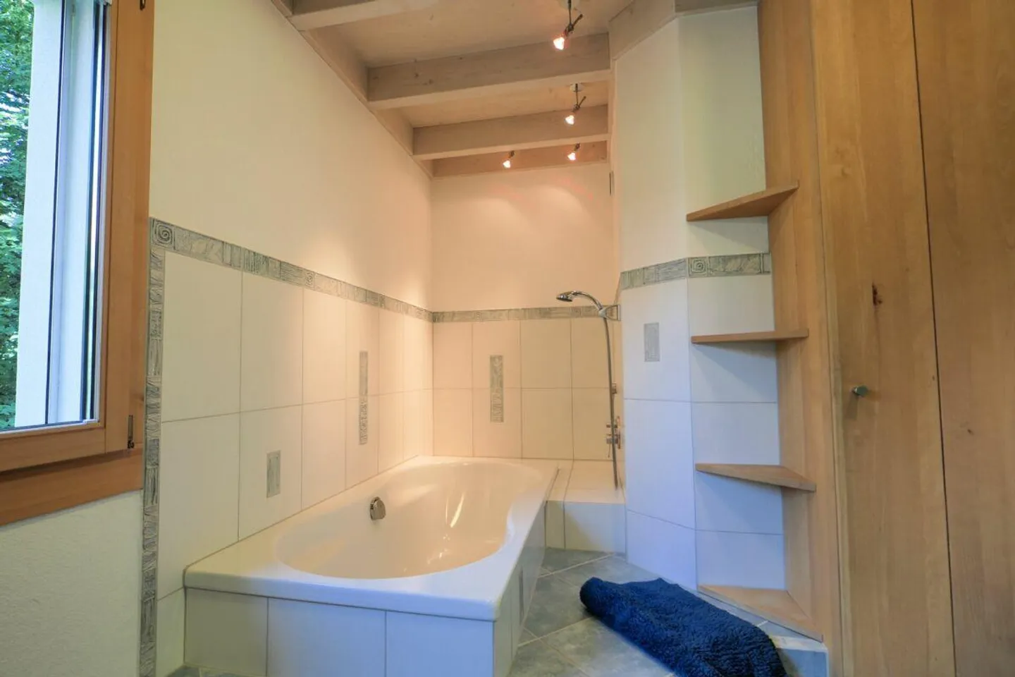Single-family house with garden - Photo 14 of 18