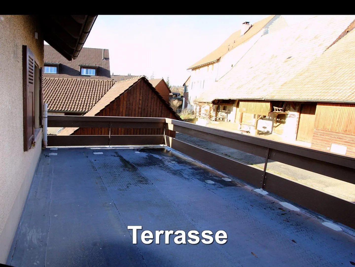 Appartement partiellement rénové à louer dans le centre du village de Wenslingen - Photo 11 sur 27