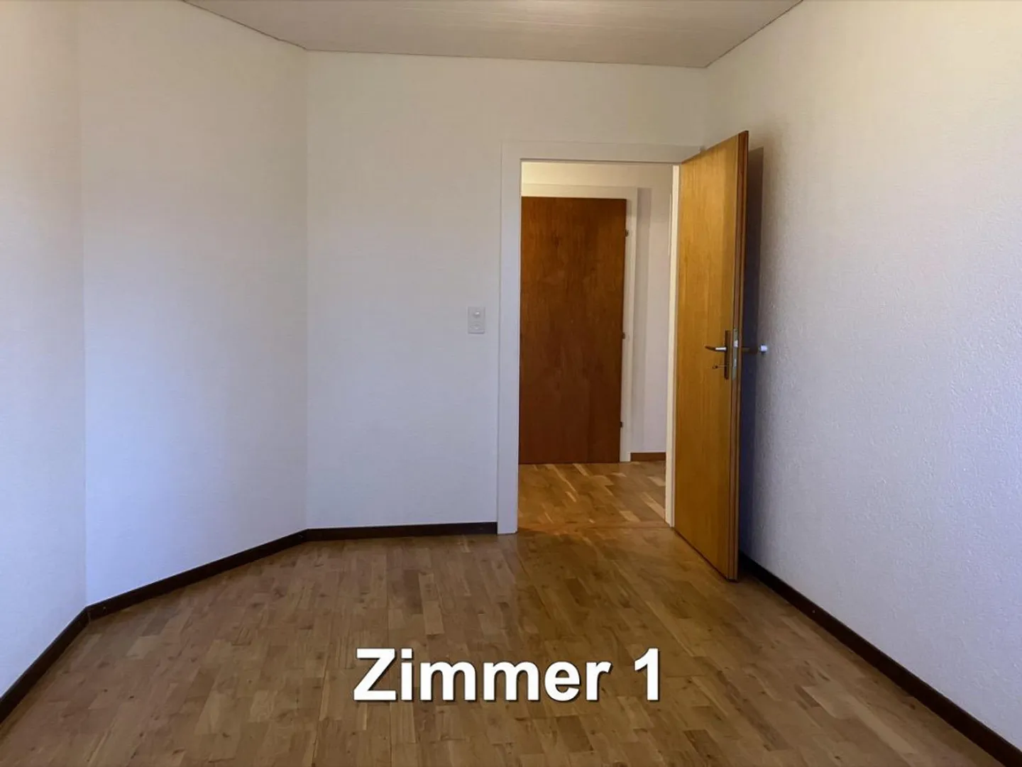 Appartement partiellement rénové à louer dans le centre du village de Wenslingen - Photo 17 sur 27