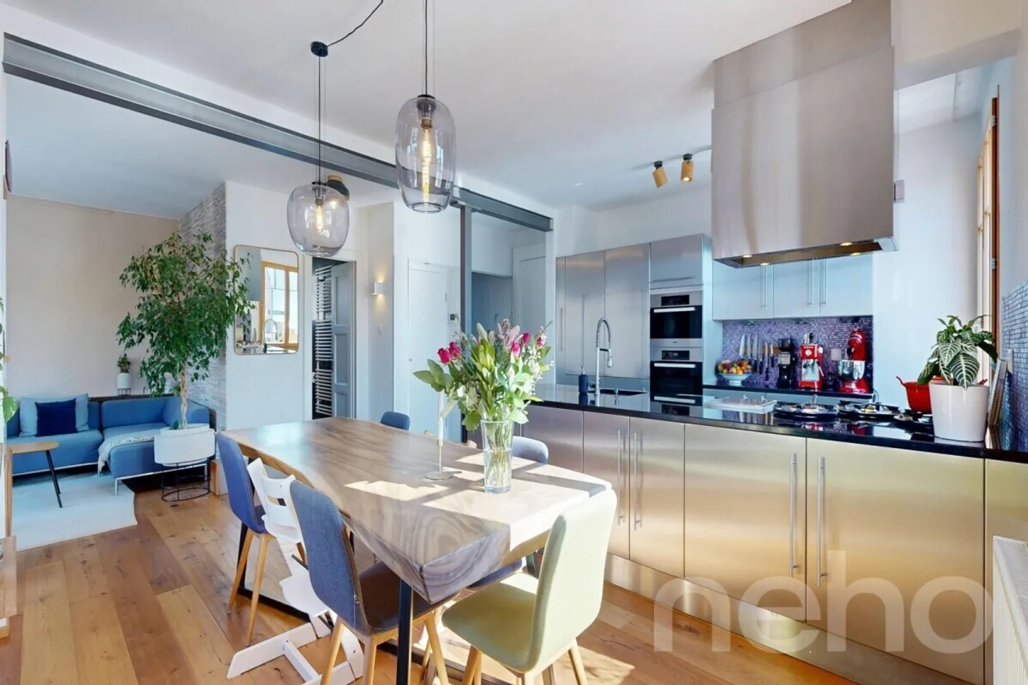 Casa di villaggio ristrutturata con giardino - Foto 2 di 12